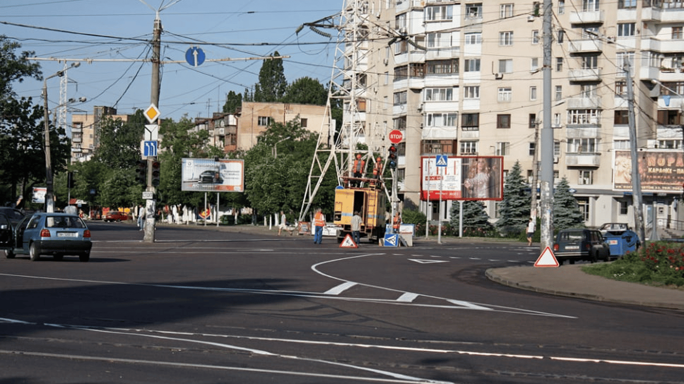 На Люстдорфской дороге в Одессе временно введут реверсивное движение