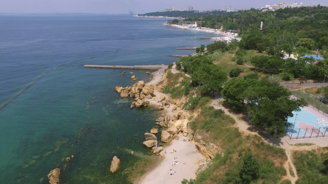 На пляжах Одессы не рекомендуют купаться - на каких именно