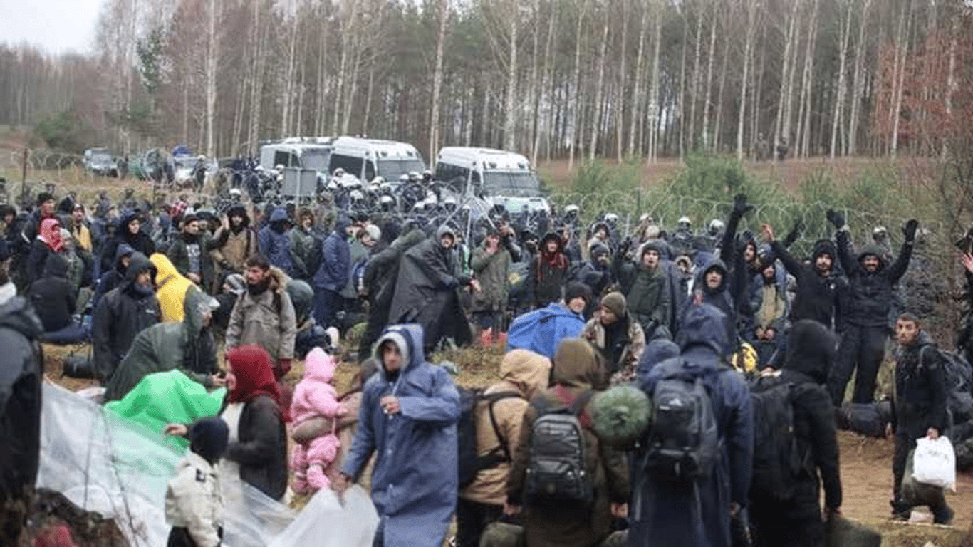 На польско-белорусской границе обострение ситуации - слышны выстрелы