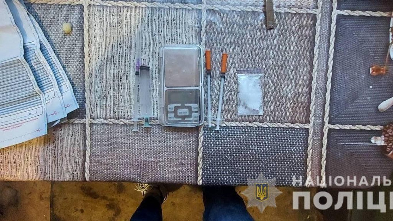 В Харькове полиция обнаружила наркопритон на ХТЗ