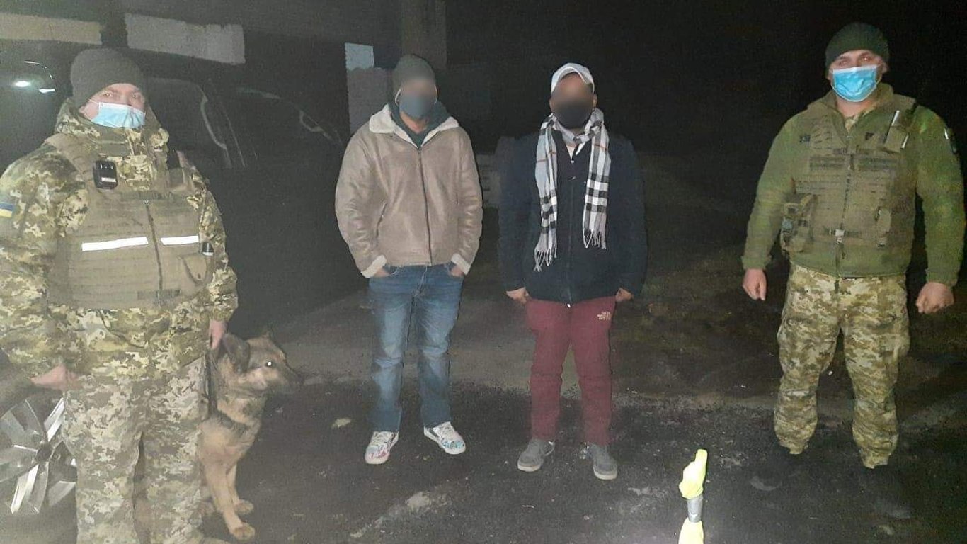 На границе во Львовской области задержали граждан Индии - подробности