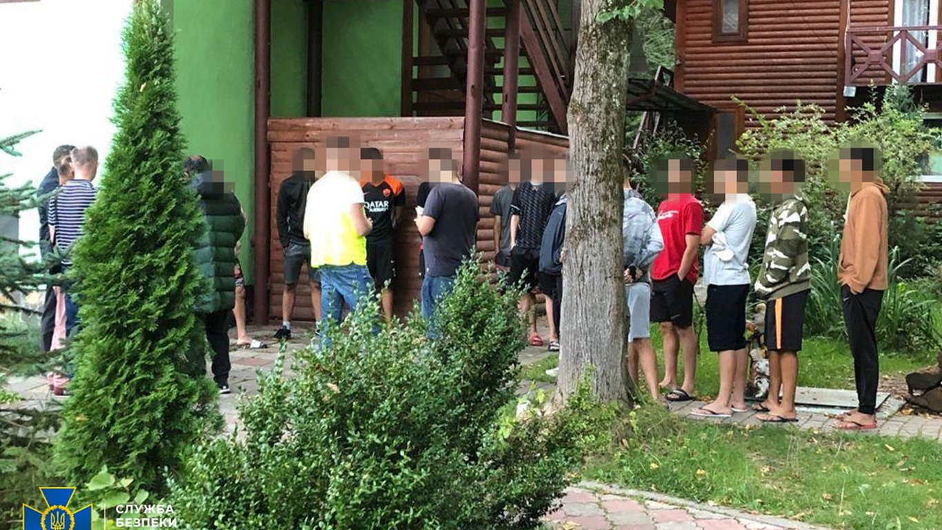 На Львівщині затримали 24 нелегалів з Бразилії