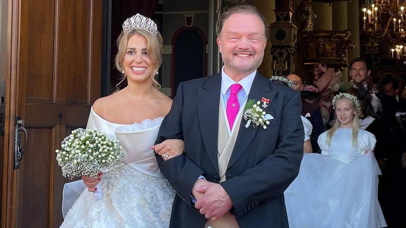 Немецкий князь женился на молодой пианистке: в сеть попали фото роскошной церемонии