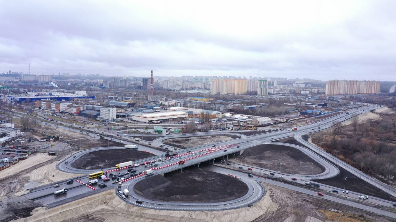 Дороги в Киеве - в столице открыли важный участок Большой Кольцевой дороги