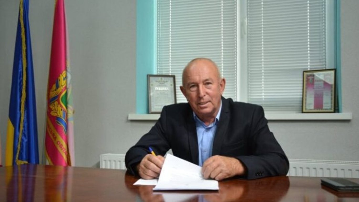 На Харківщині голова ОТГ виписав собі зарплату 200 тисяч гривень