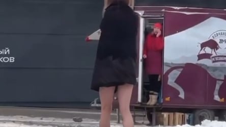 Полуобнаженная девушка гуляла босиком по Харькову: появились подробности, в каком состоянии она была - 285x160