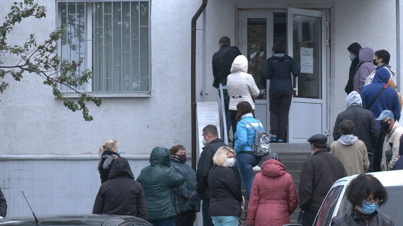 В Харькове люди не могут попасть на прием к семейному врачу