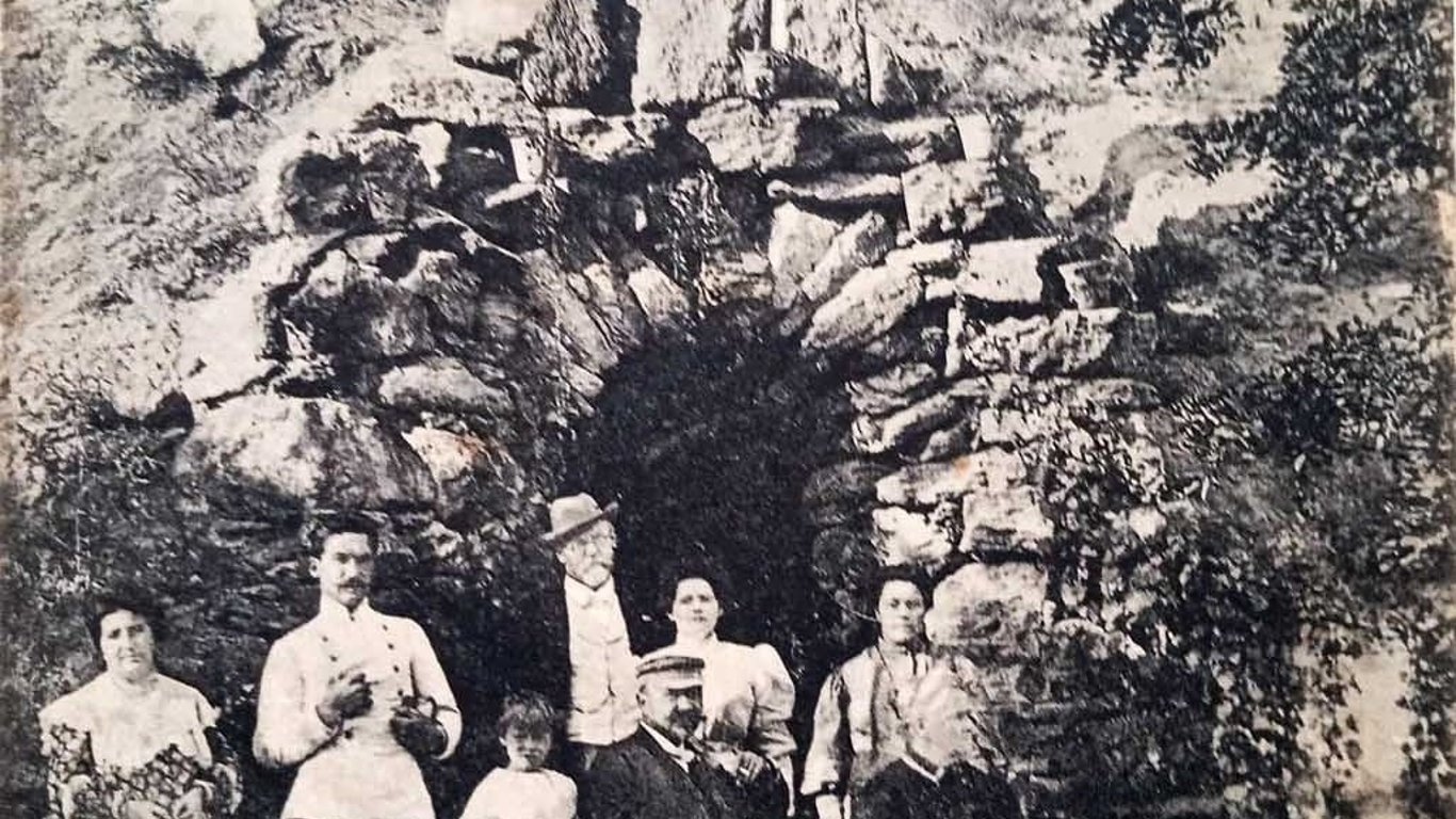 Одеський історик показав старовинний ґрот, який залишився від санаторію - історичні фото