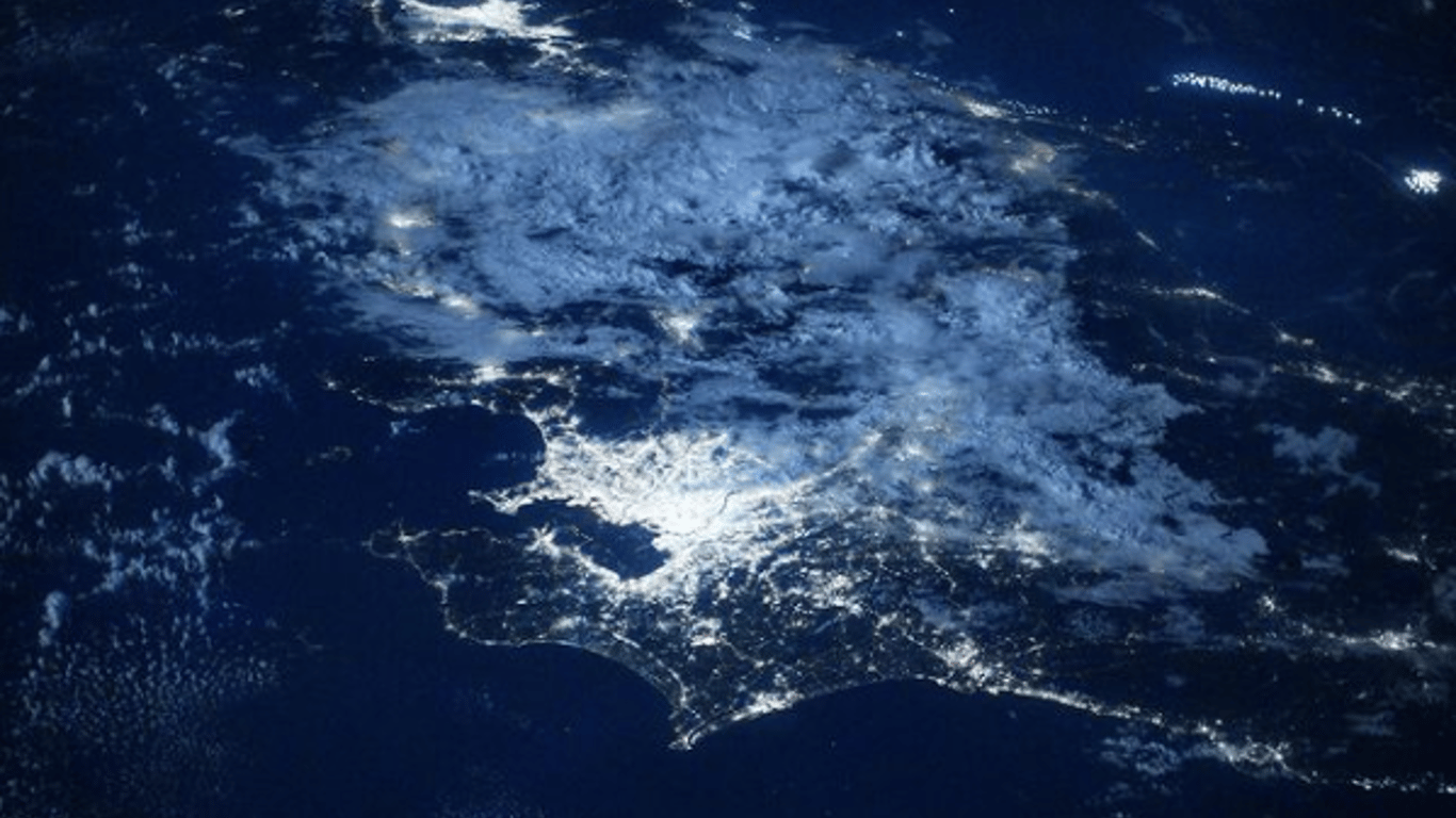 Олімпіада в Токіо з космосу - яскраве фото з МКС
