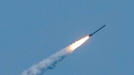 В Днепре раздалось несколько взрывов во время воздушной тревоги: Филатов сказал об обломках ракет - 285x160