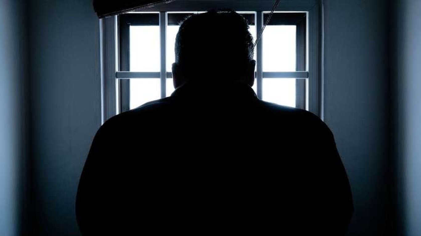 На Хмельниччині засудили чоловіка, який 5 років ґвалтував доньку та знущався з сина