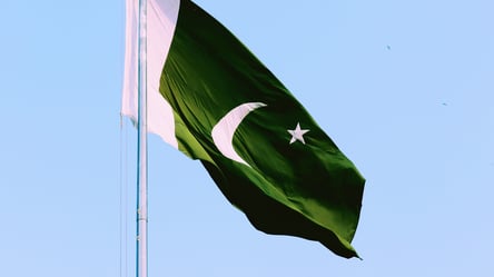 В Пакистане произошел мощный взрыв во время процессии мусульман: есть погибшие. Видео - 285x160