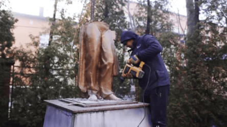В Черновцах демонтировали последний памятник Пушкину - 285x160