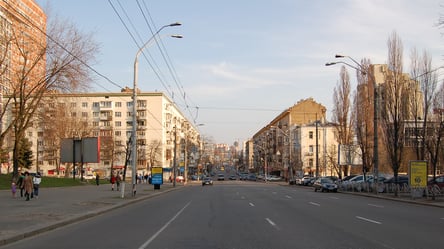 У Києві забули замінити таблички на перейменованій вулиці - 285x160