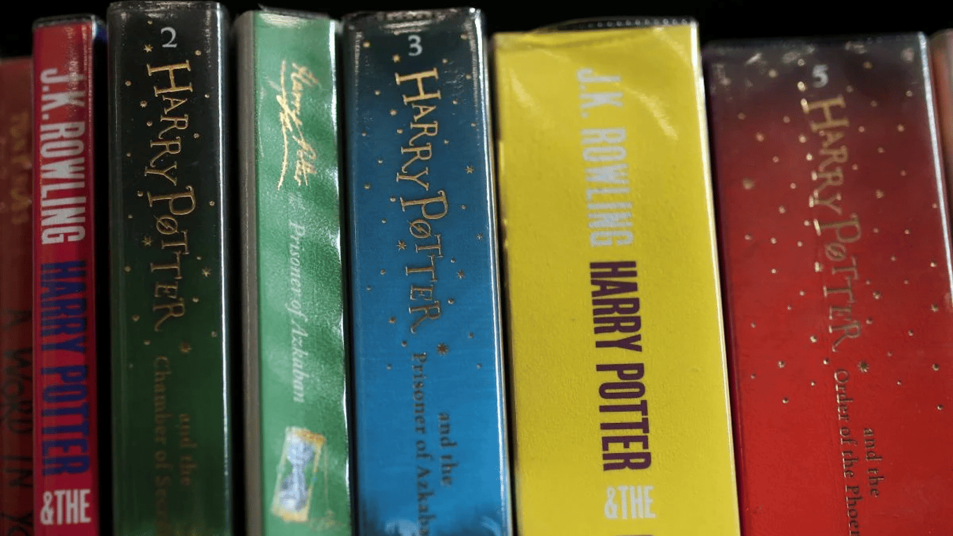 Первое издание "Гарри Поттера" с ошибками продали за 111 тысяч доллар