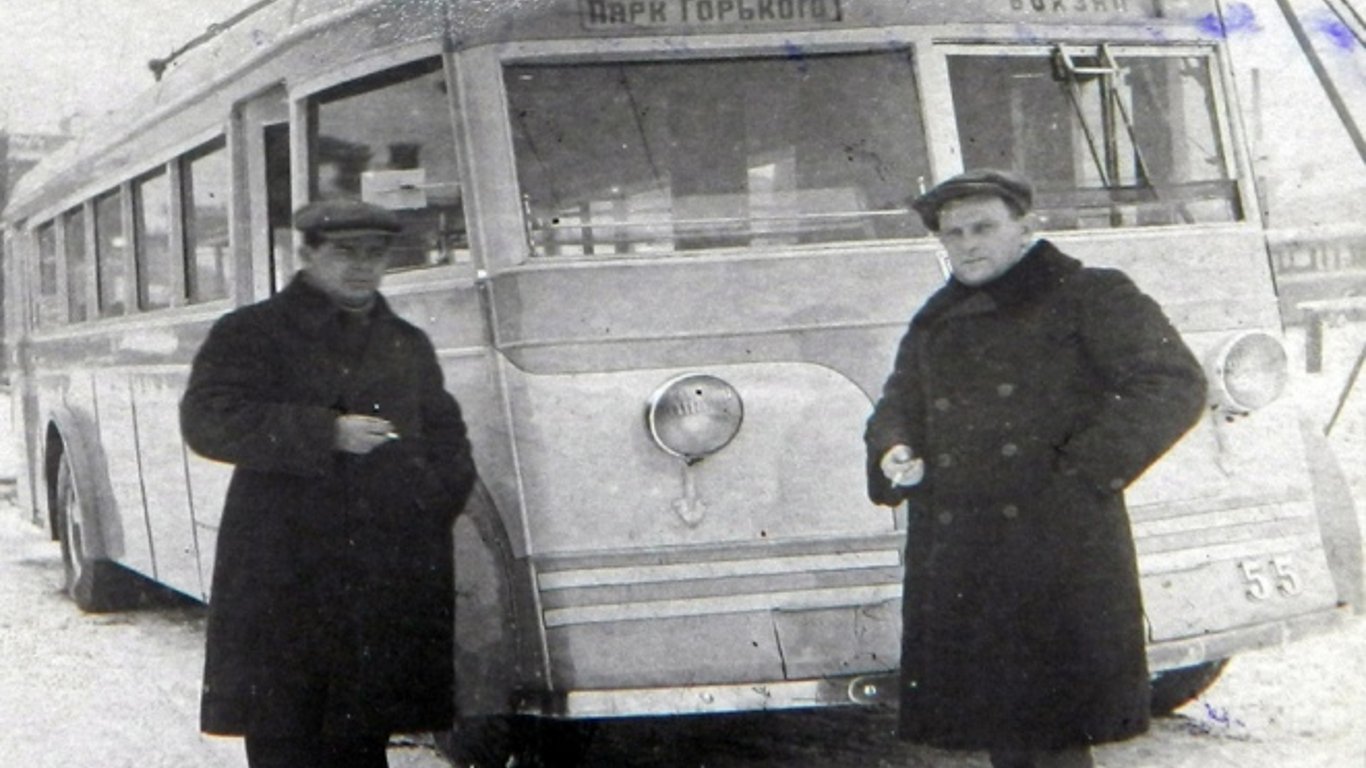 Как выглядел первый троллейбус в Харькове