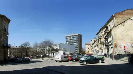 Во Львове запретили строить паркинги на площади Теодора: депутаты назвали причину - 285x160