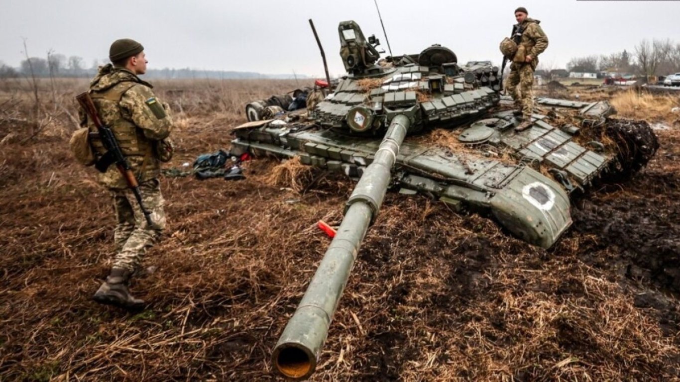Армия, которая должна защищать москву от НАТО, разбита под Харьковом