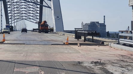 Работы выполнены только на бумаге: прокуратура проводит обыски по делу строительства Подольского моста в Киеве - 285x160
