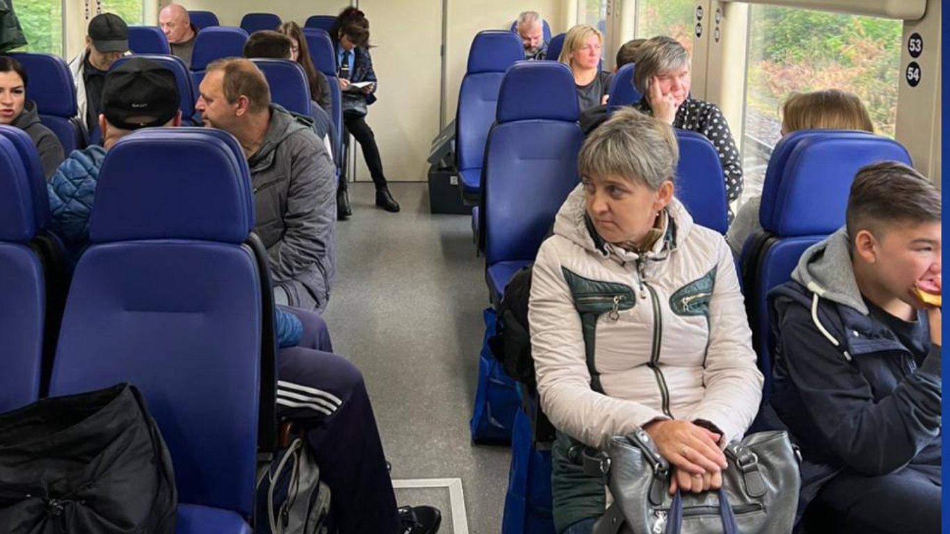 Люди возвращаются домой: в деоккупированную Балаклею отправился первый поезд
