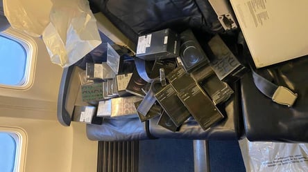 Ховали телефони у сміття: в аеропорту Бориспіль бортпровідники намагалися провезти контрабандні iPhone - 285x160