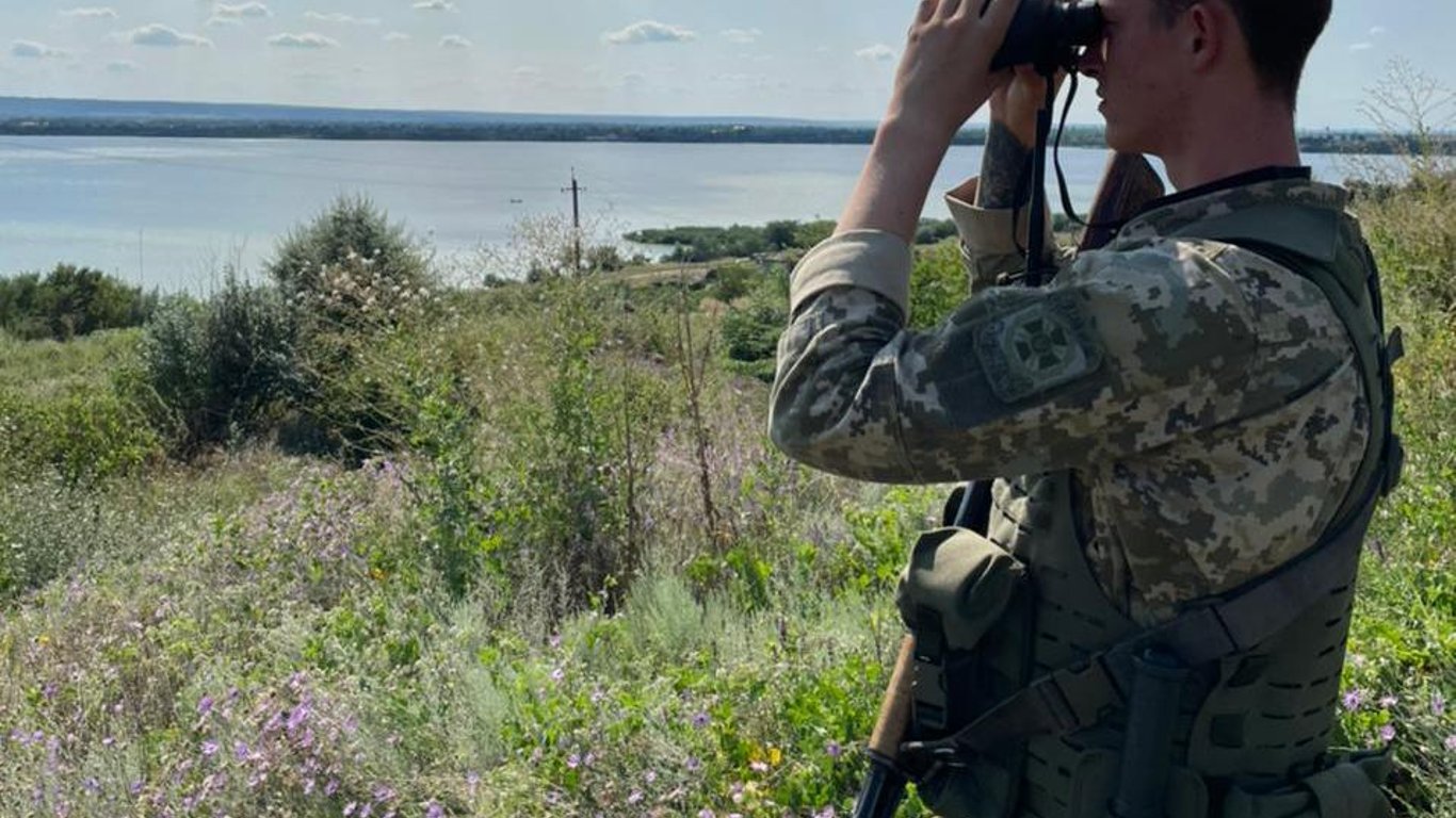 В Одесской области пограничники спасли рыбака