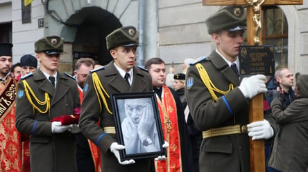 Во Львове похоронили Героя Украины, сына командующего УПА Юрия Шухевича - 285x160