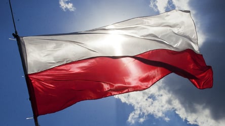 В Польше рассказали, будут ли вывозить своих дипломатов из Украины - 285x160