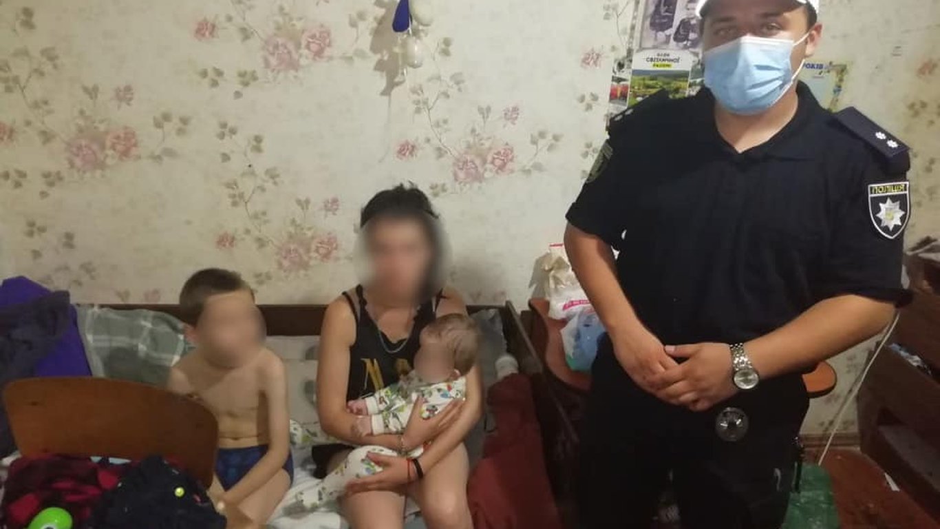 Полиция обнаружила в Харьковской области семью, в которой долго не кормили детей