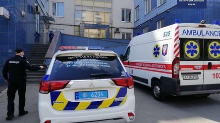 Раптово почала задихатися: в Одесі патрульні доставили до лікарні 2-річну дівчинку - 285x160