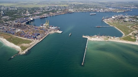 Порт "Черноморск" передаст на баланс города общежития, портовые клубы и детские лагеря - 285x160