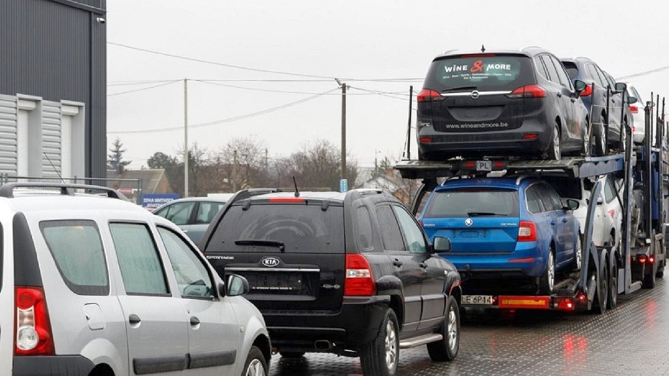 Скасування пільг -Стало відомо, скільки автівок завезли в Україну