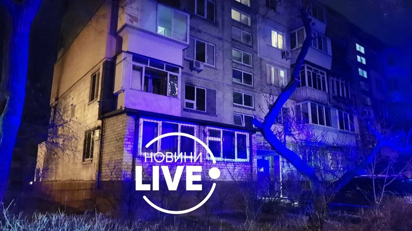 ЧП в Киеве - сгорела квартира на Курнатовского - фото