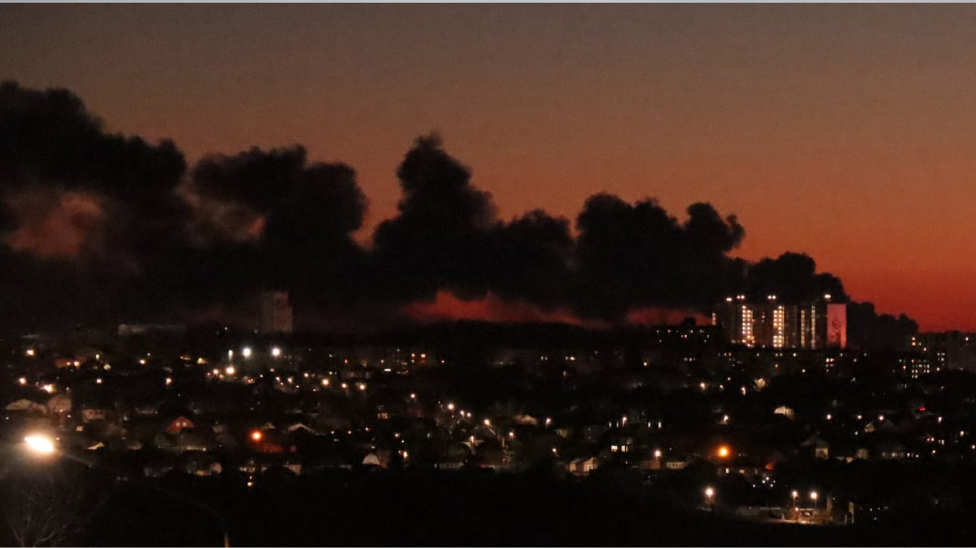 В Курске ночью произошел пожар на территории аэродрома