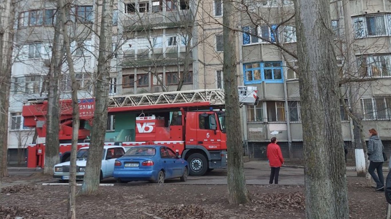Пожар в Одессе - горит шестнадцатиэтажный дом