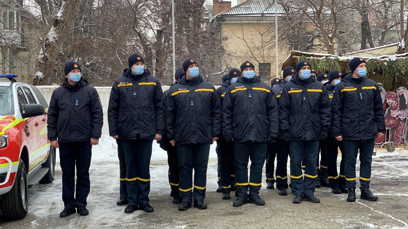 Спасателям Одессы передали оборудование и защитные костюмы