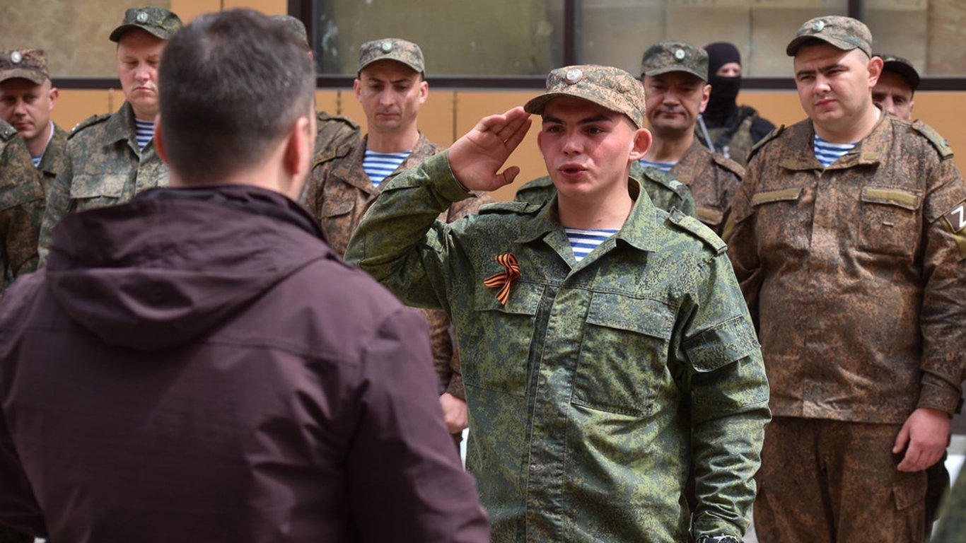 Селезнев рассказал, почему принудительный набор солдат-контрактников не спасет армию рф