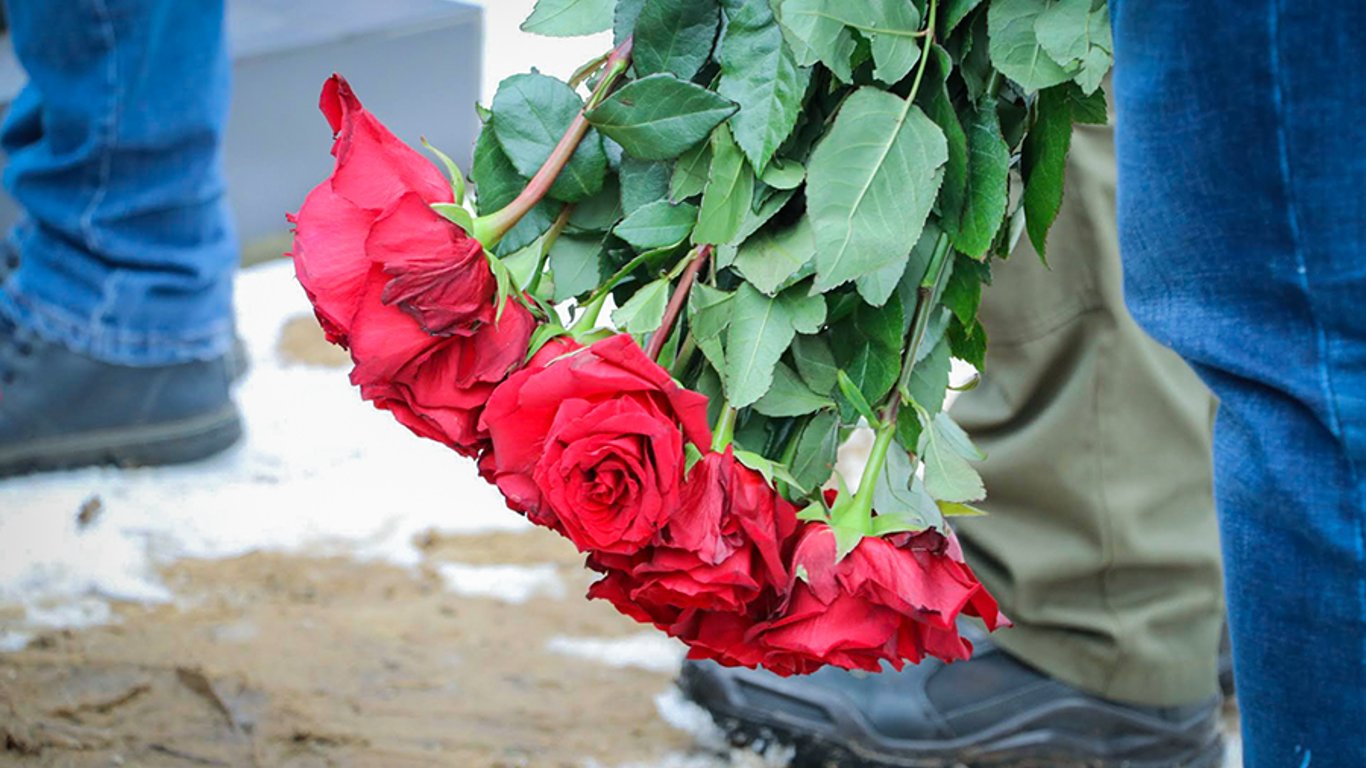 Расстрел нацгвардейцев в Днепре на Южмаше - похороны в Херсоне