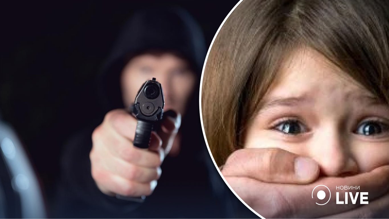 В Черновцах подозреваемый в растлении детей убил полицейскую и сбежал