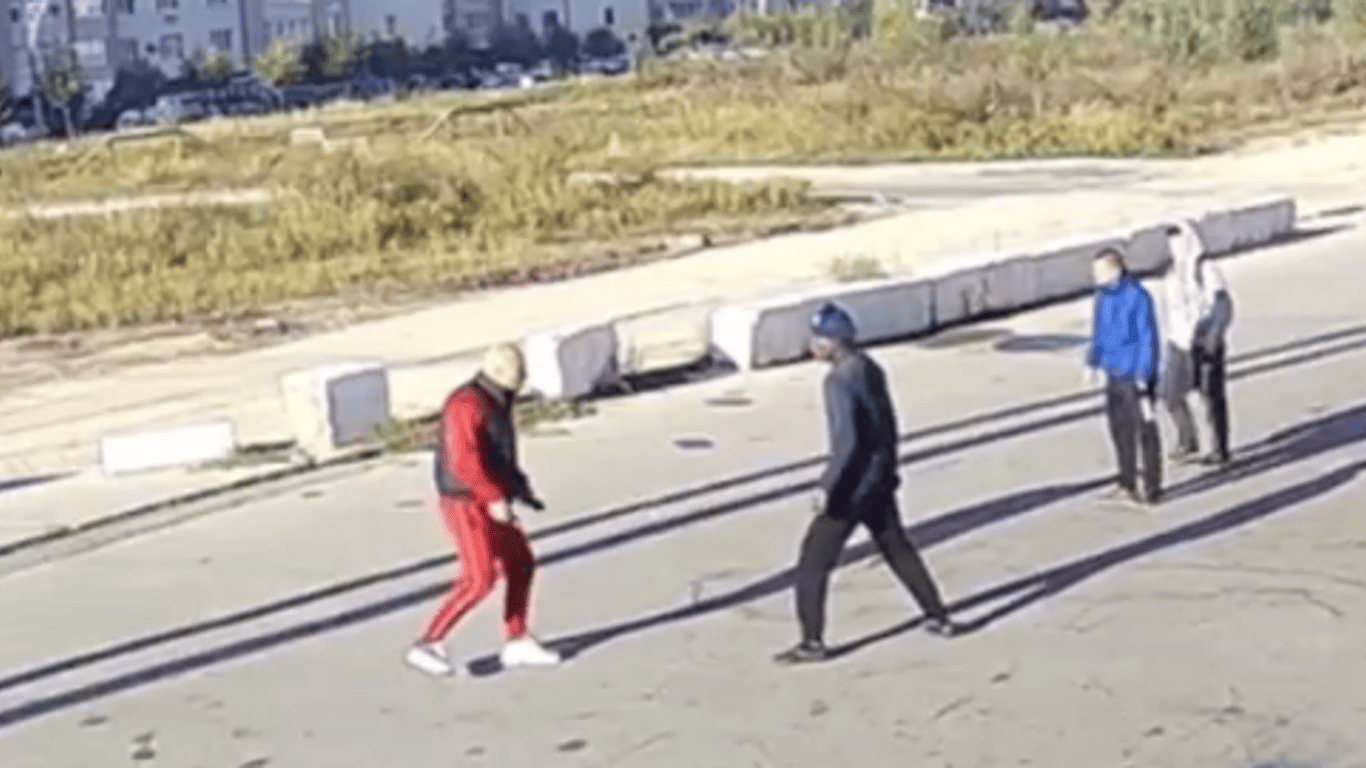 В Киеве напали на темнокожего автомойщика - что известно