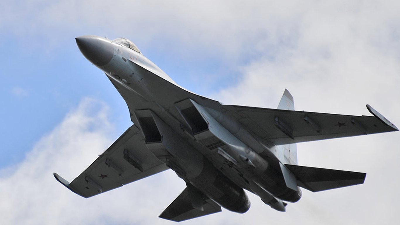 Разведка Британии считает, что Россия увеличит авиационную активность на юге и востоке Украины