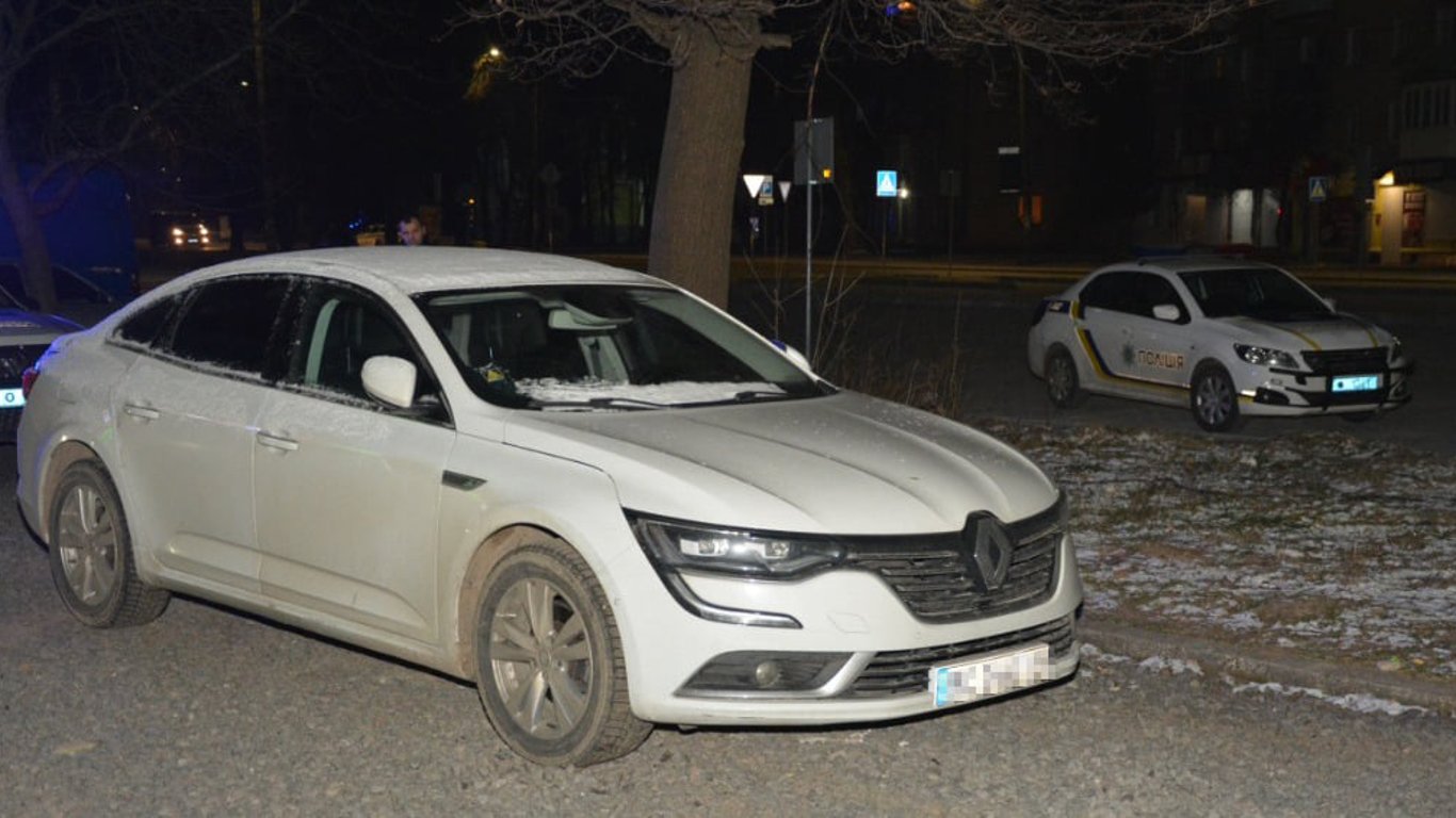 На Львівщині знайшли викрадене Renault Talisman - фото