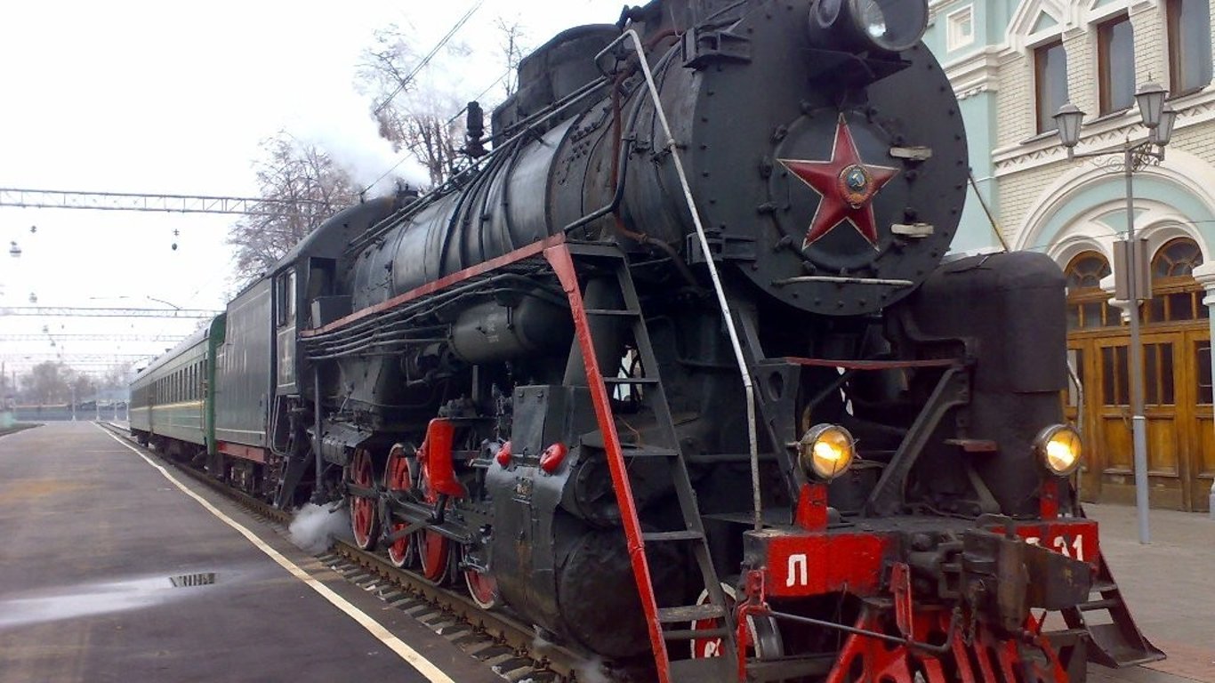 Поезда Киева – в столице запстят праздничный ретрорейс