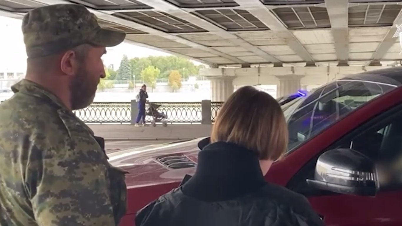 В росію повертаються 90-і: у центрі москви прямо в автівці убили бізнесмена