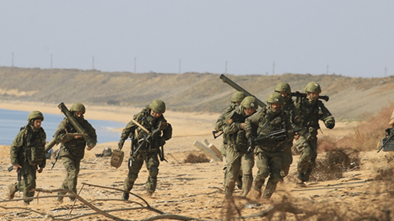 Россия проводит обучение морской пехоты в Крыму