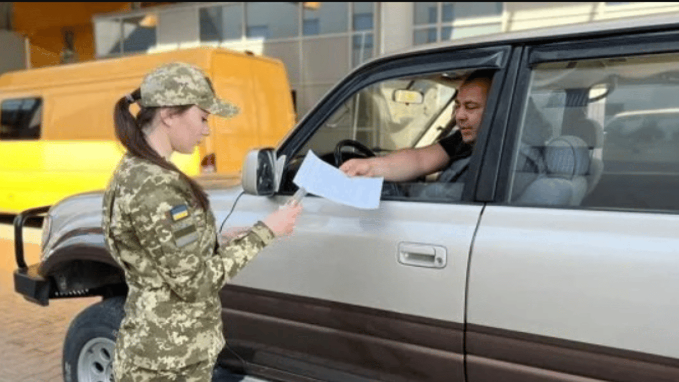 Росіянам можуть заборонити в'їзд в Україну на 50 років