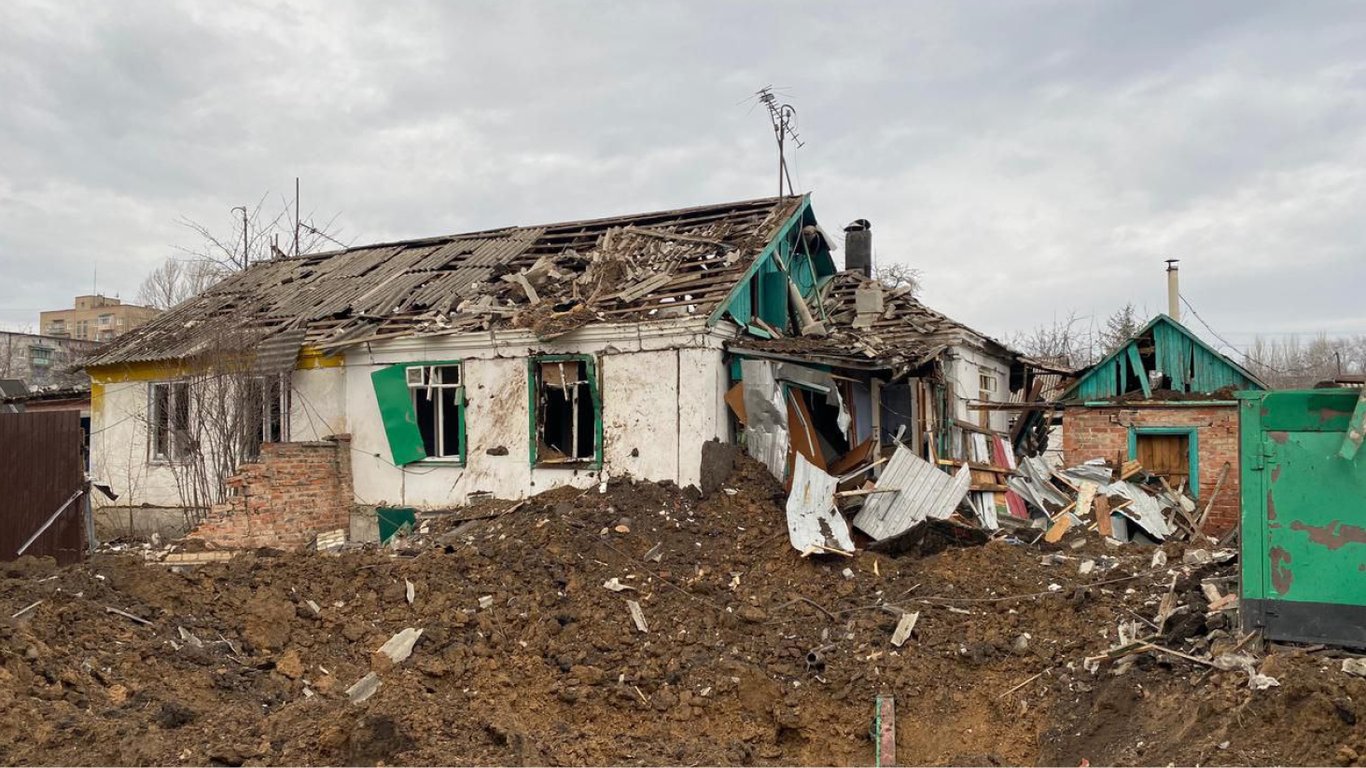 Последствия ночных и утренних обстрелов Донецкой области