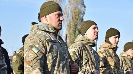 Одесские полицейские спецназовцы отправились в зону ООС: что известно о ротации - 285x160
