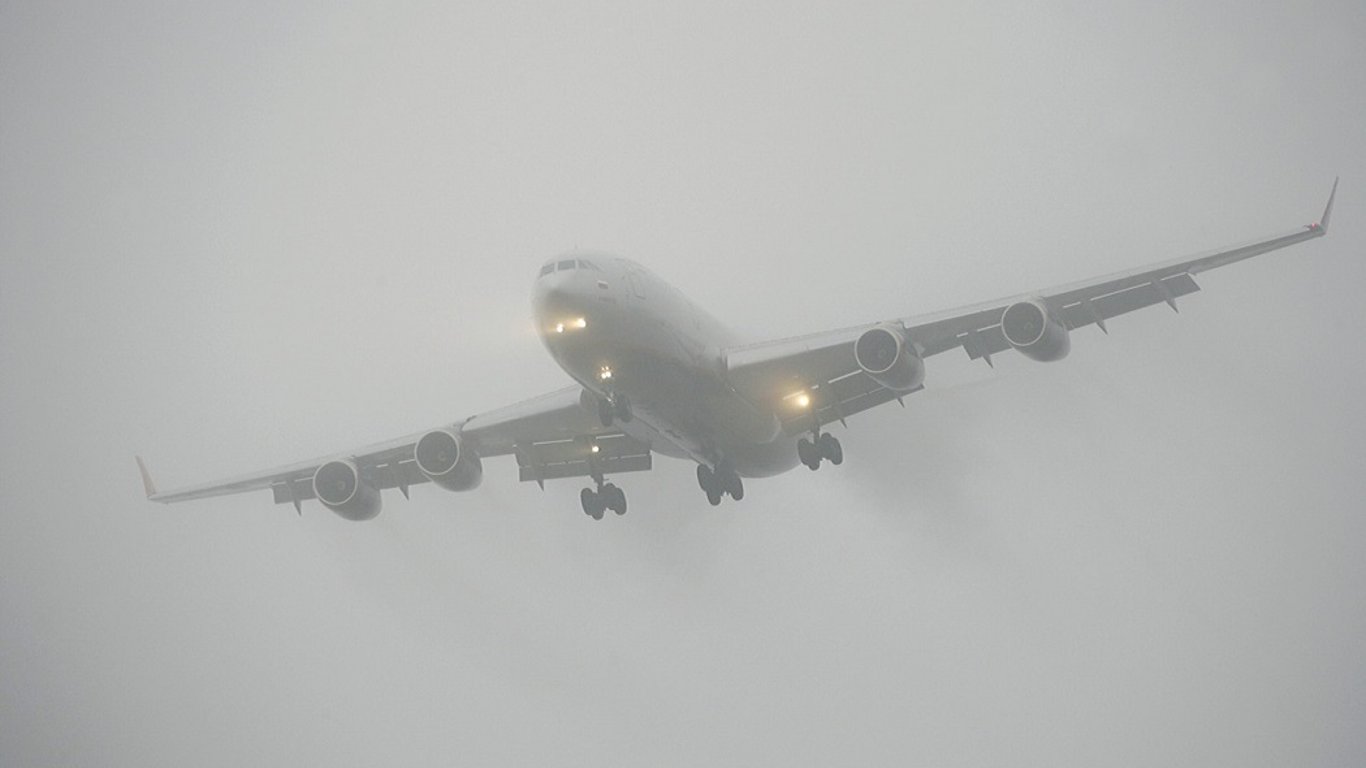 Туман в Україні - літак із Києва не зміг приземлитися в Одесі