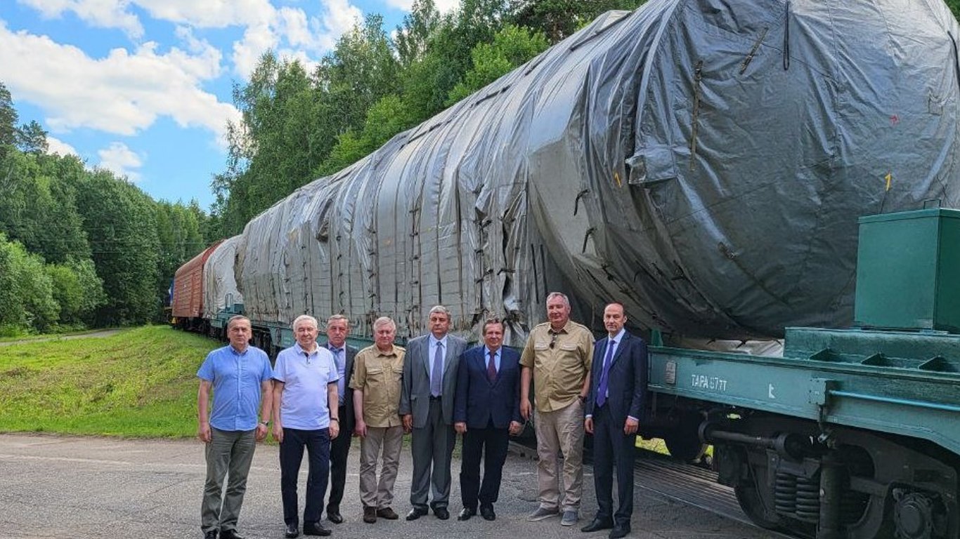 Сармат - в Росії анонсували серійне виробництво ядерної ракети